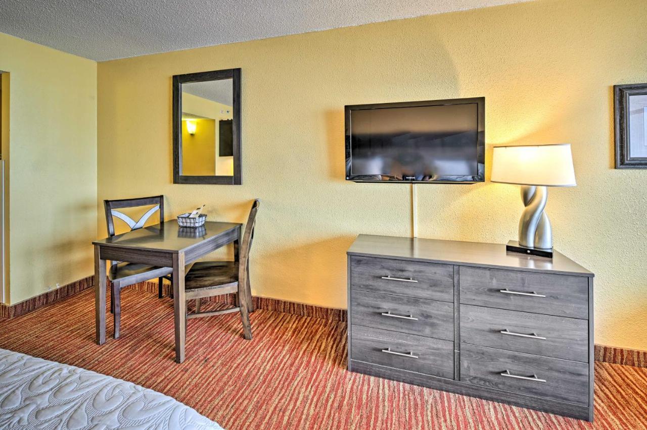 Convenient Myrtle Beach Studio With Balcony! Bagian luar foto